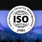 banner z laptopem i logo ISO 27001