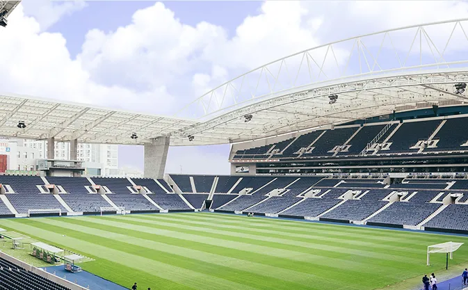 Proget zarządzanie mobilnością dla branży usługowej, stadion, trybuny, boisko